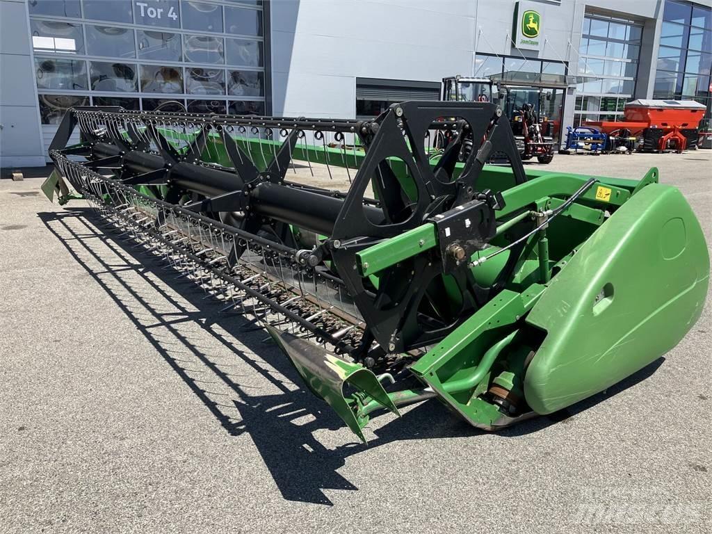 John Deere 620R Combine Attachments