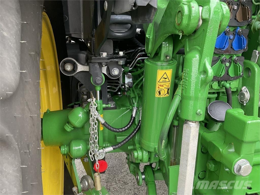 John Deere 6R 110 Tractors