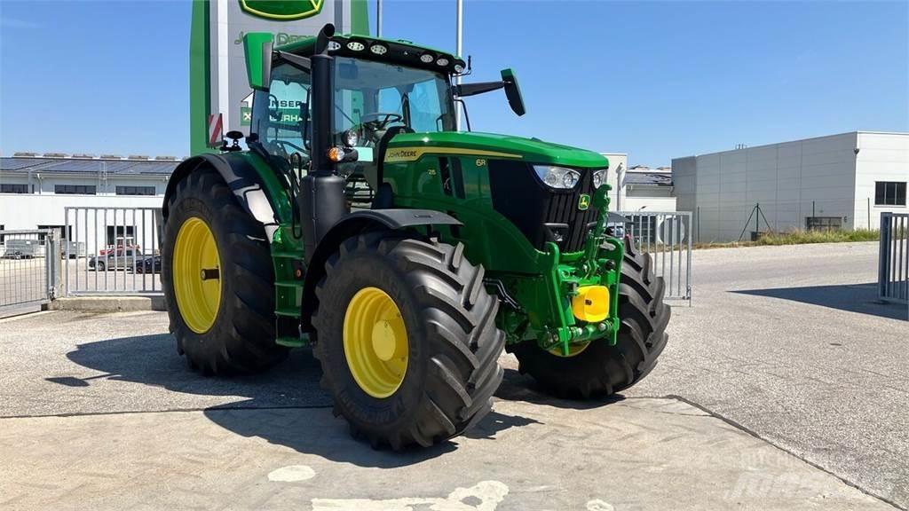John Deere 6R 215 Tractors