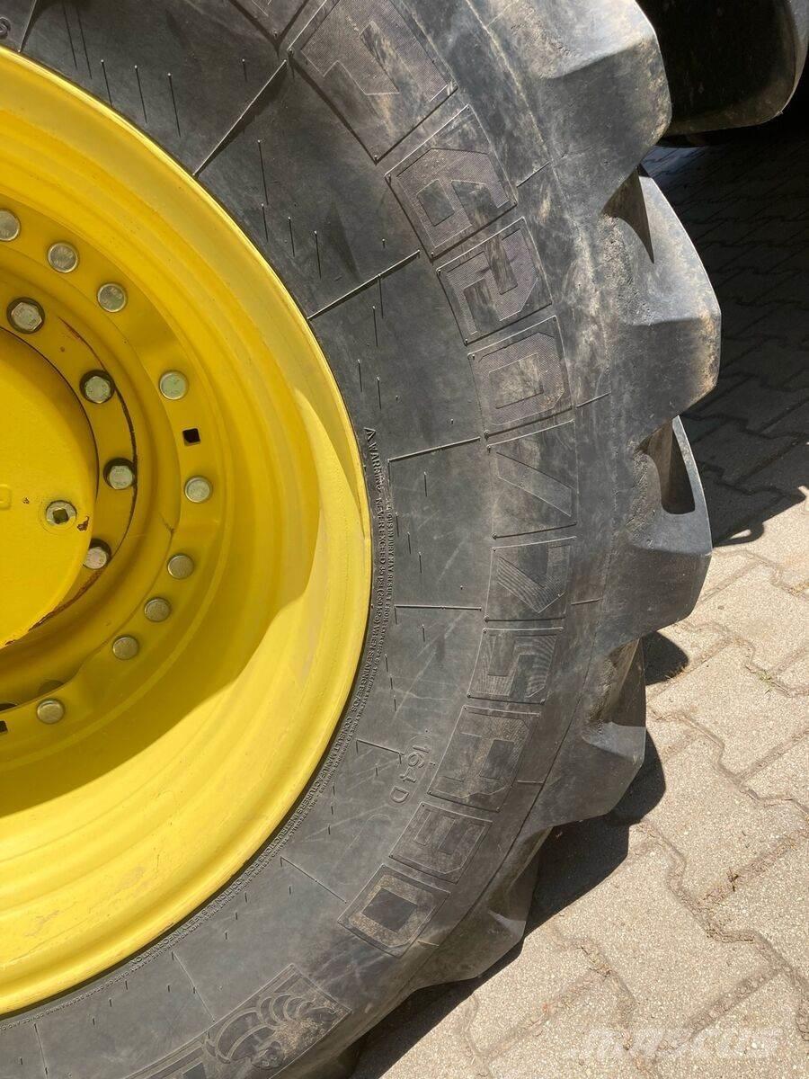 John Deere 7290R Tractors