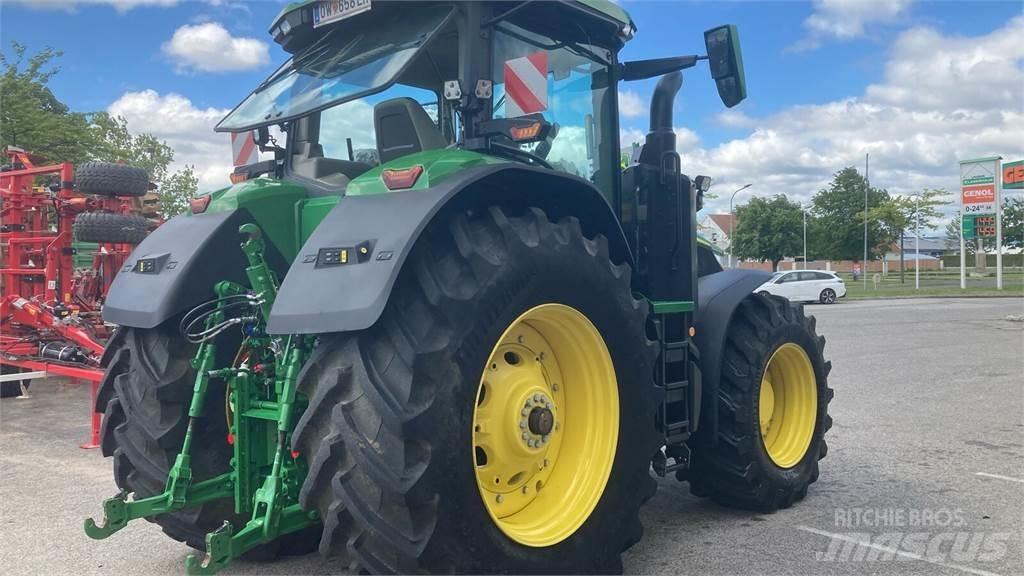 John Deere 7R 330 Tractors