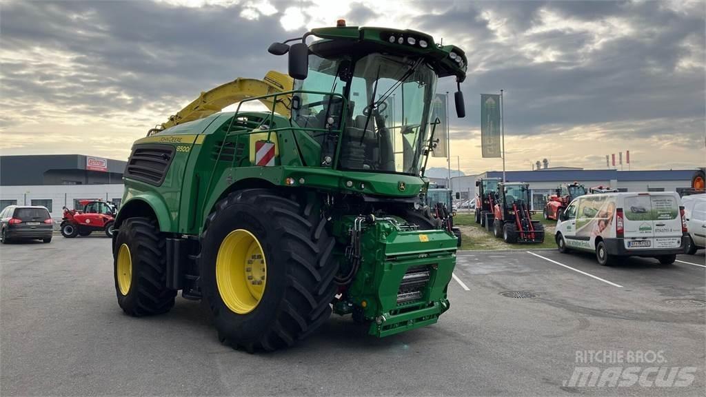 John Deere 8500i Forage Harvester