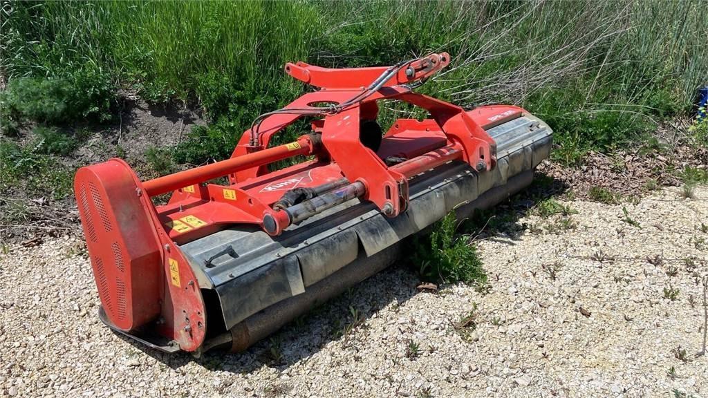 Kuhn BPR 305 Pasture Mowers And Toppers