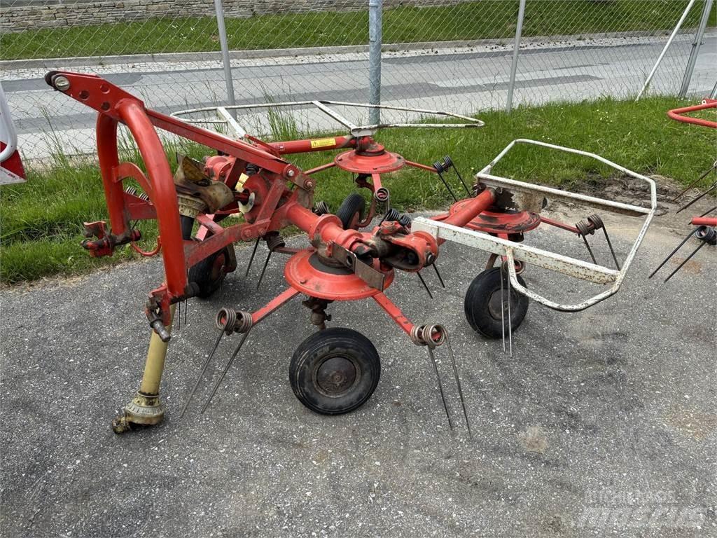 Kuhn GF 440 P Rakes and tedders