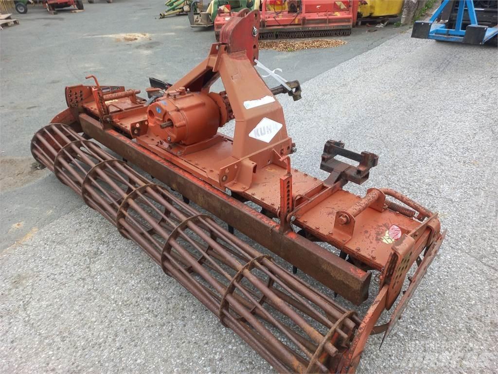 Kuhn HR 302 M Disc Harrows