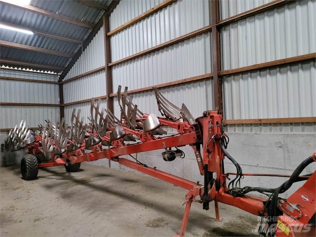 Kuhn Manager 8 NSH Plows
