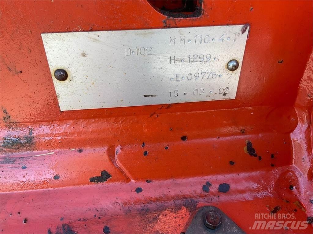 Kuhn MM 110 4T Plows
