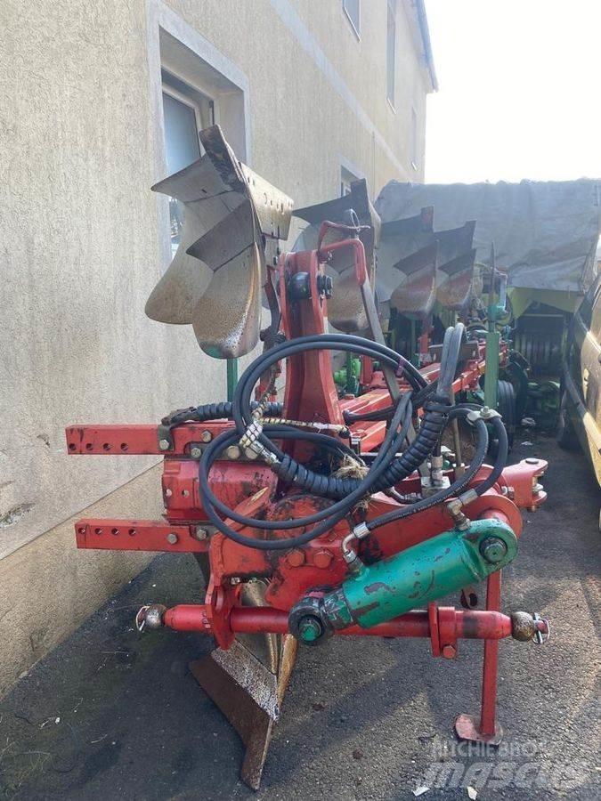 Kverneland LS95 Plows
