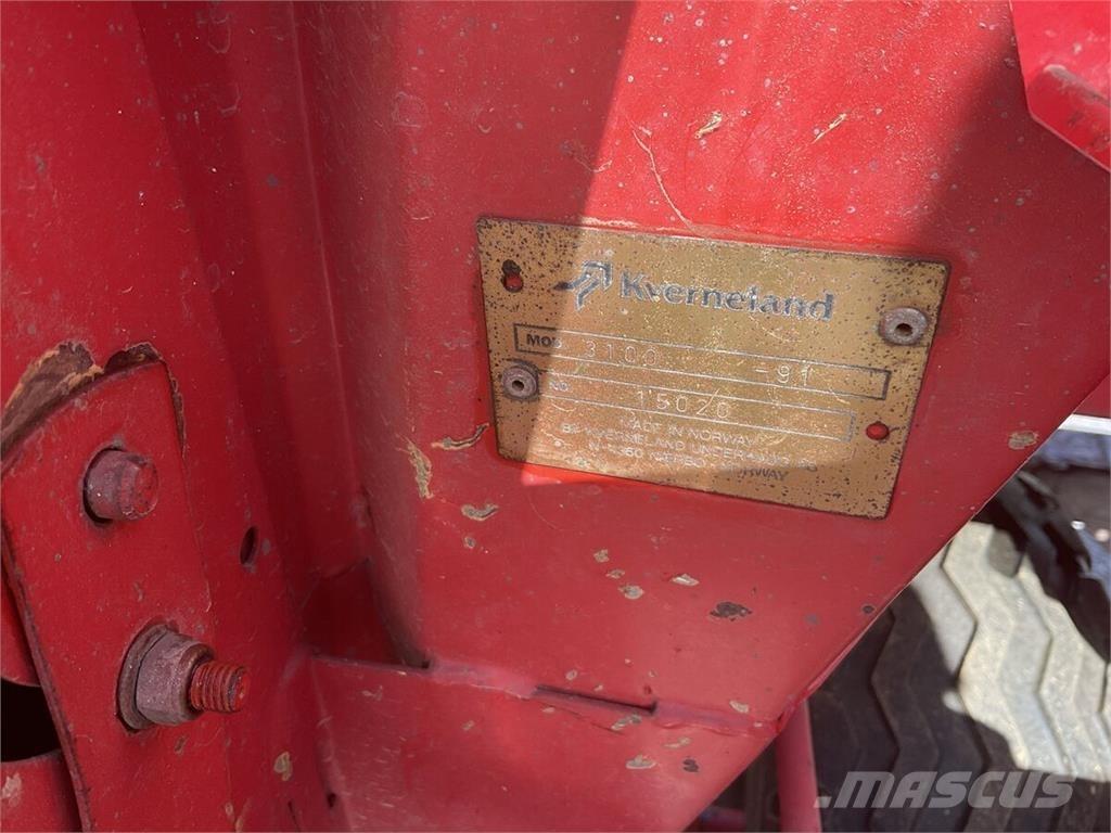 Kverneland UN 3000 Farm Equipment - Others