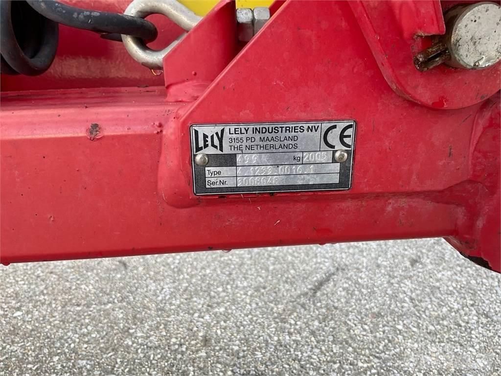 Lely 205 Mowers