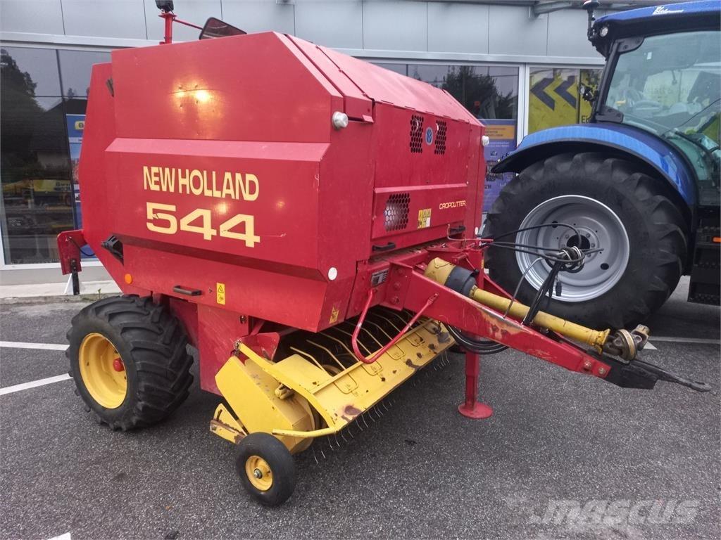 New Holland BR 544 Round Balers