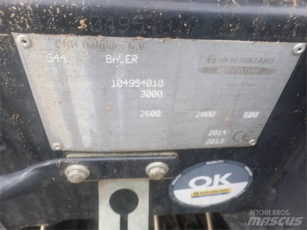 New Holland BR 6090 Round Balers