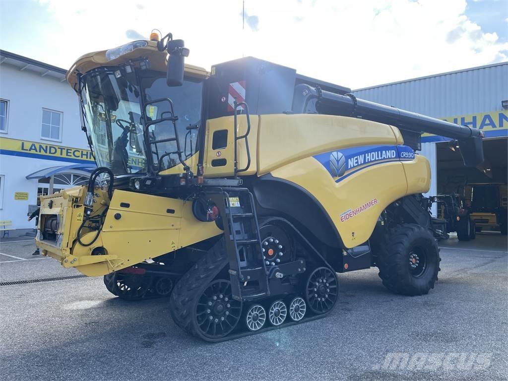 New Holland CR9080 Combine Harvesters