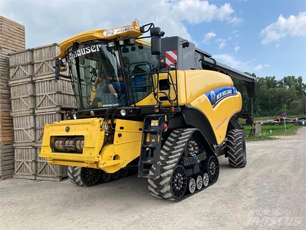 New Holland CR9080 Combine Harvesters