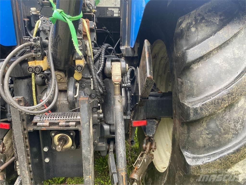 New Holland T7040 Tractors