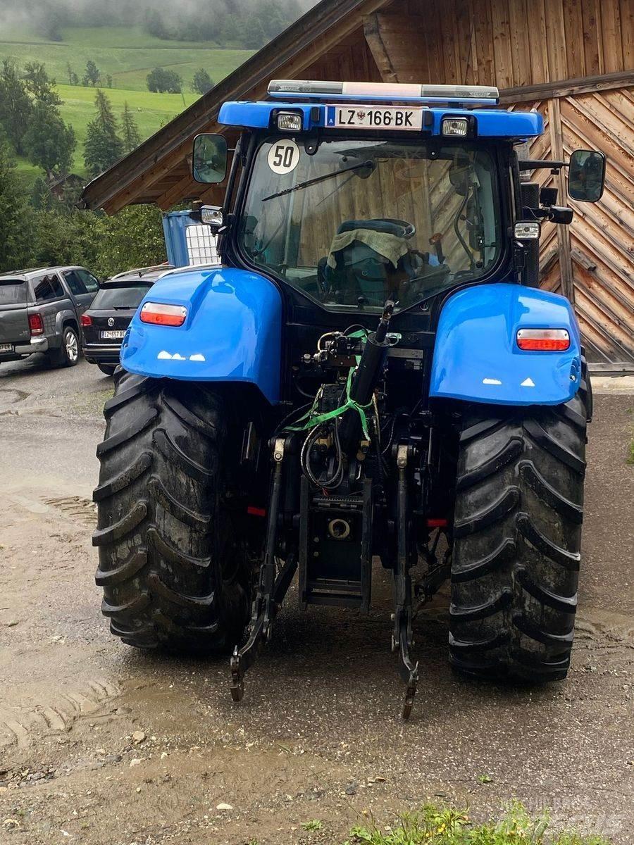 New Holland T7040 Tractors