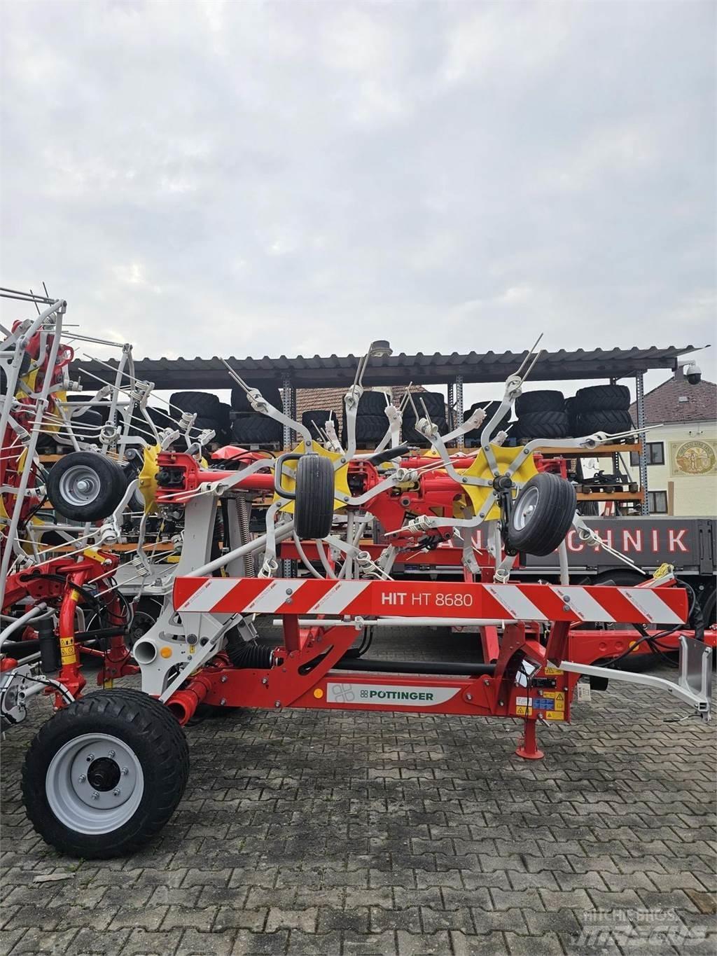 Pöttinger HIT 8680 Rakes and tedders