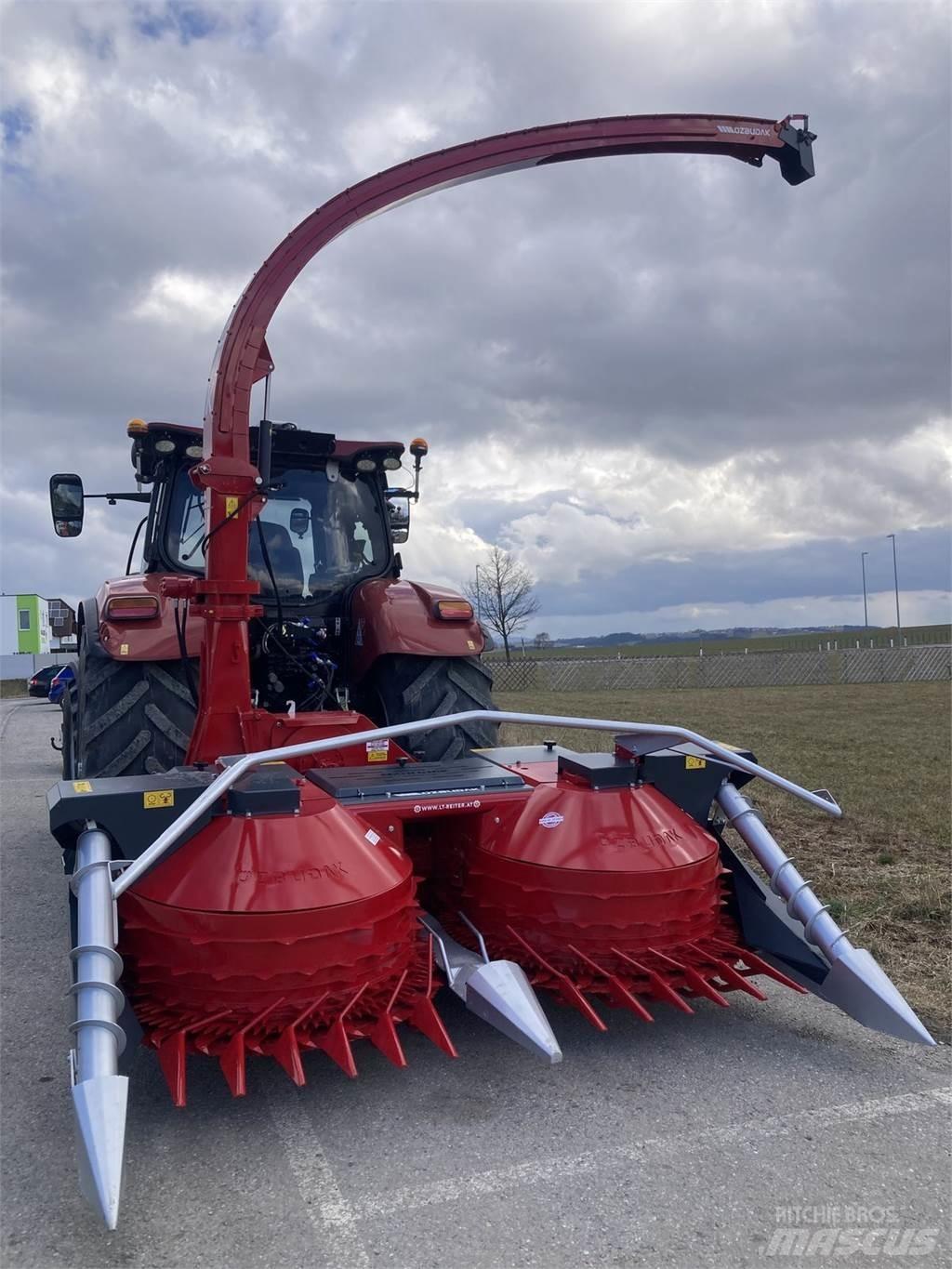  Predator 3000 Forage Harvester