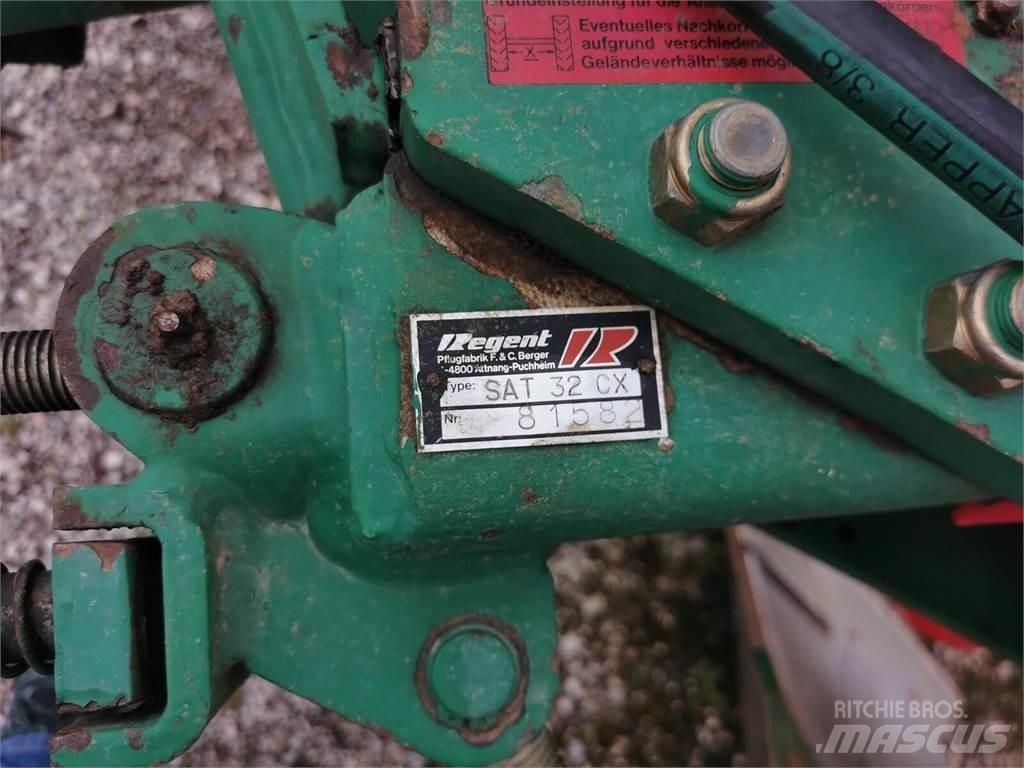 Regent SATURN 32CX Plows