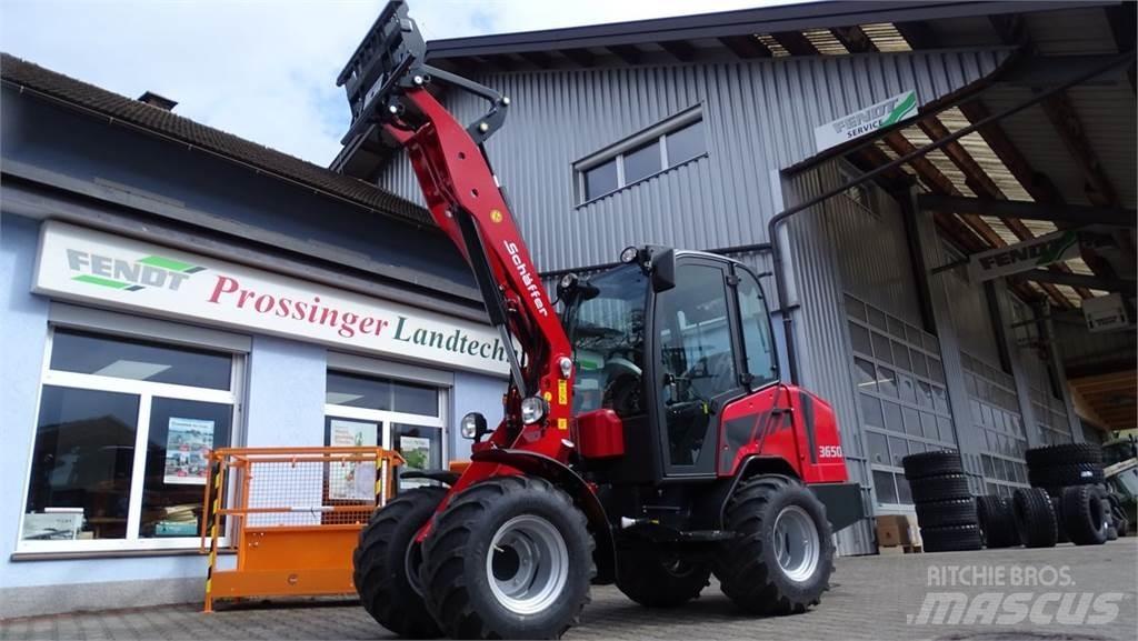 Schäffer 3650 Front Loaders