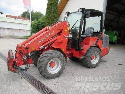 Schäffer 450T Front Loaders