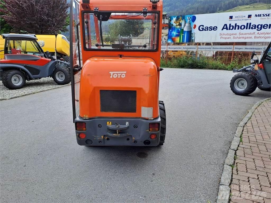 Toyo 840 Front Loaders