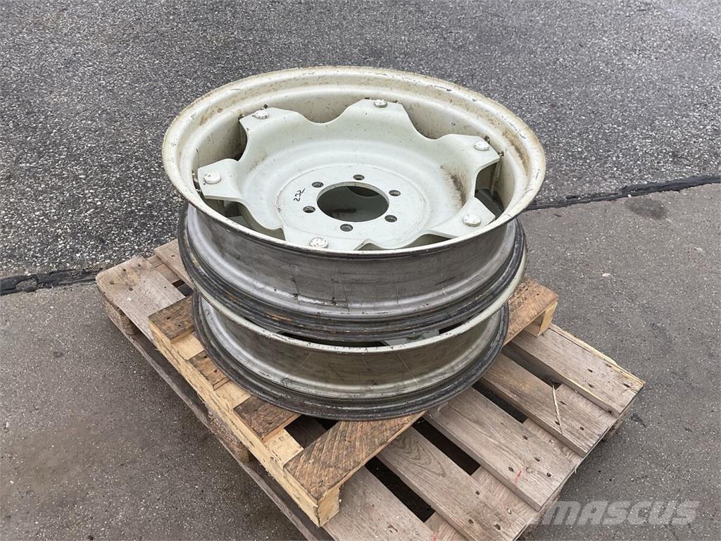  W7x28 Tires, wheels and rims