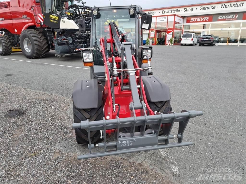 Weidemann 1260 LP Front Loaders
