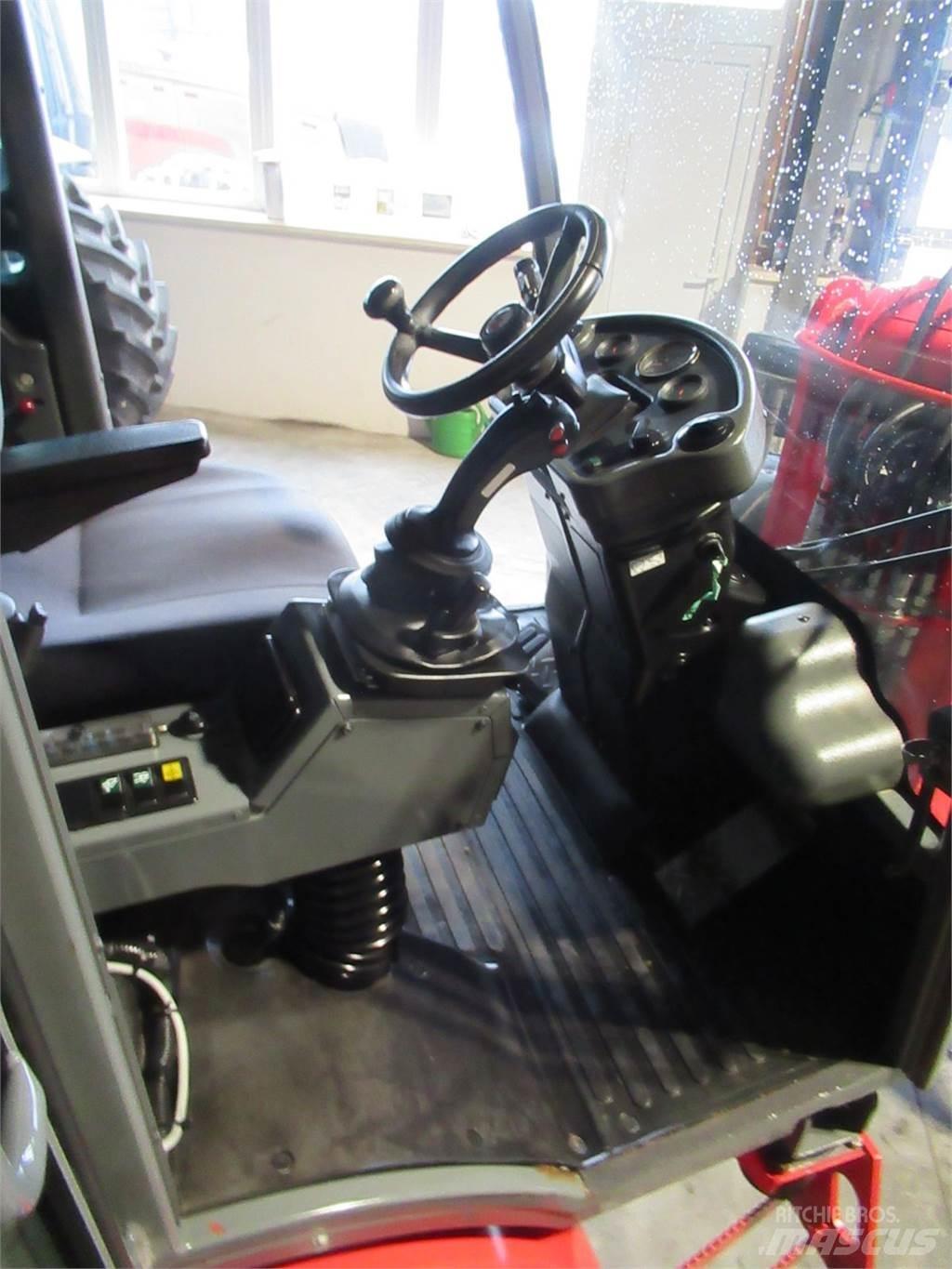 Weidemann 3070 CX60 Front Loaders