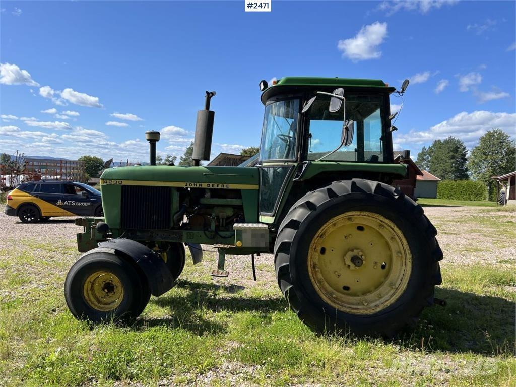 John Deere 4230 Tractors