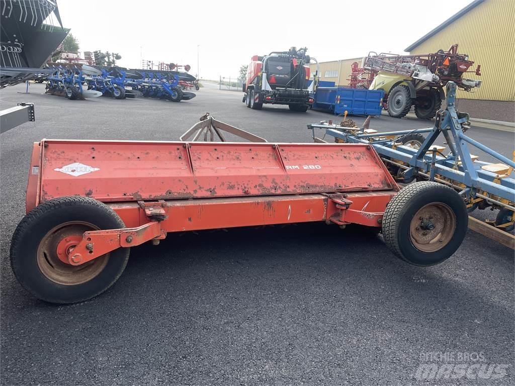 Kuhn BP28 Other Forage Equipment