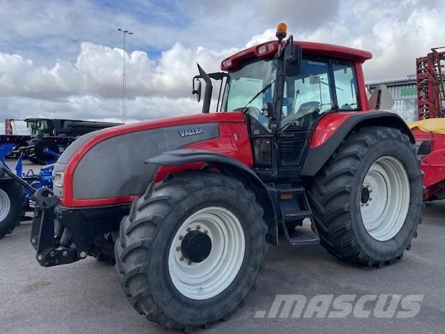 Valtra 170 Tractors