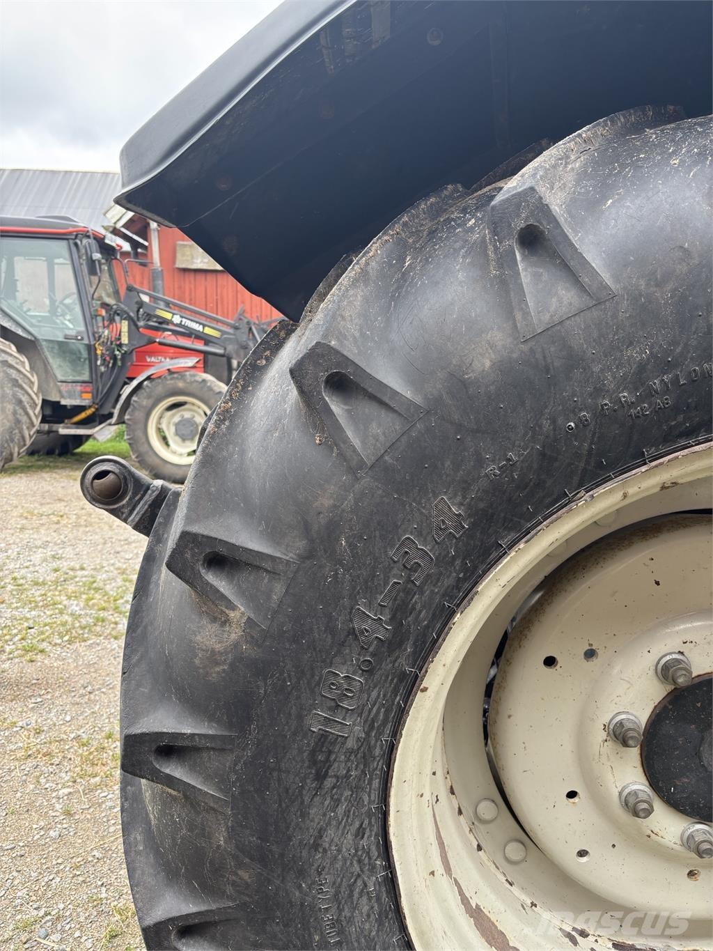 Valtra 6200 Tractors