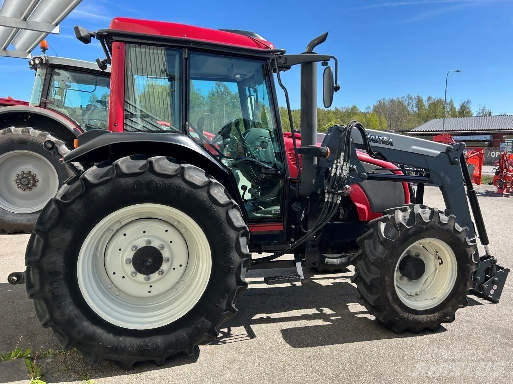 Valtra 72 Tractors