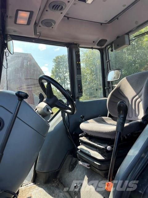 Valtra 82+L Tractors