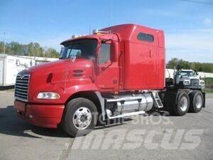 Mack Vision Conventional Trucks / Tractor Trucks