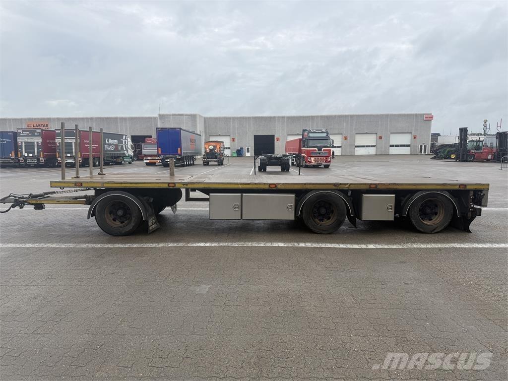 HFR 3 aks. Flatbed Trailers