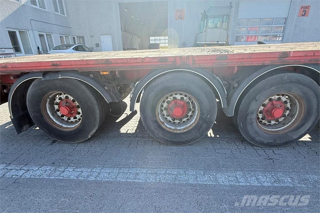 HRD 13.6 m Flatbed Trailers
