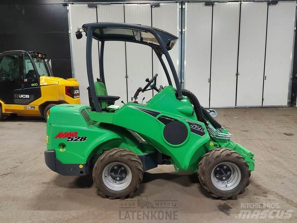 Avant 528 Mini Loader