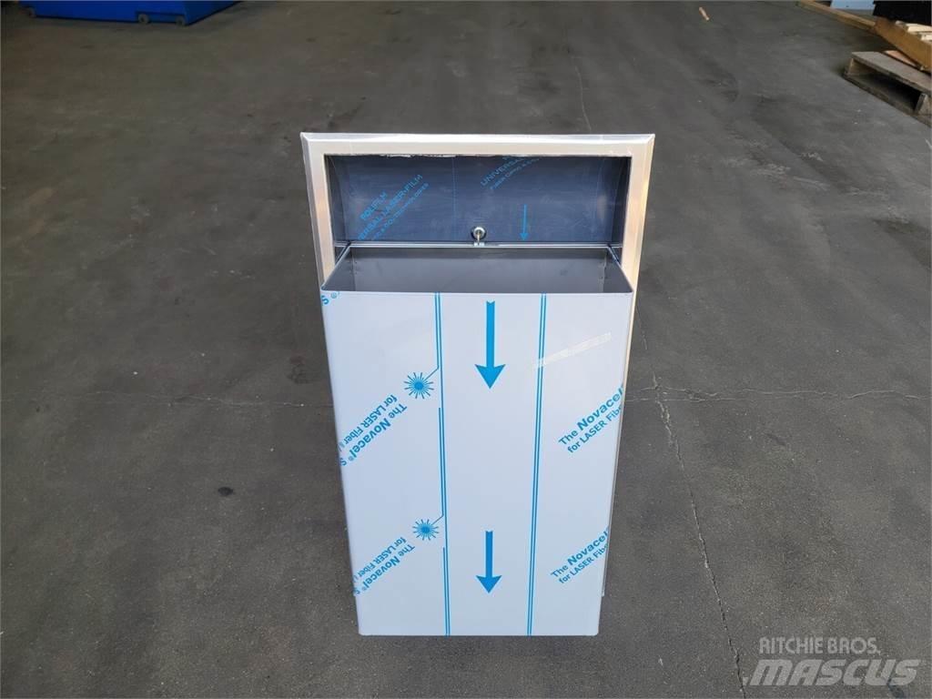 BOBRICK B-3644 Pallet wide containers