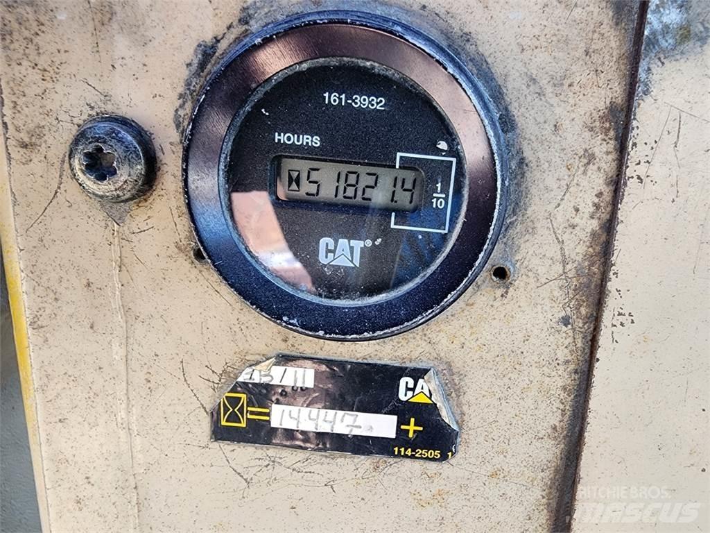 CAT 16H Wheel dozers