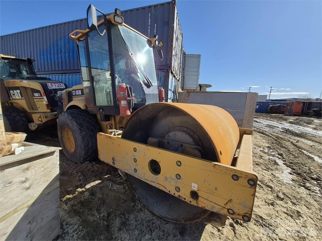 CAT CS-563D Single drum rollers