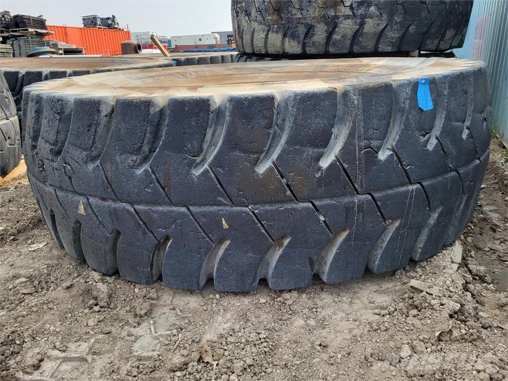 Goodyear RM-4B+ Tires, wheels and rims