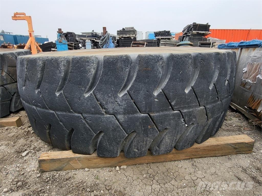 Goodyear RM-4B+ Tires, wheels and rims