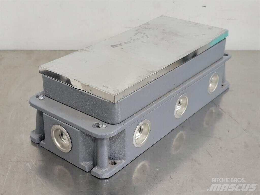  HUBBELL 6275 Other