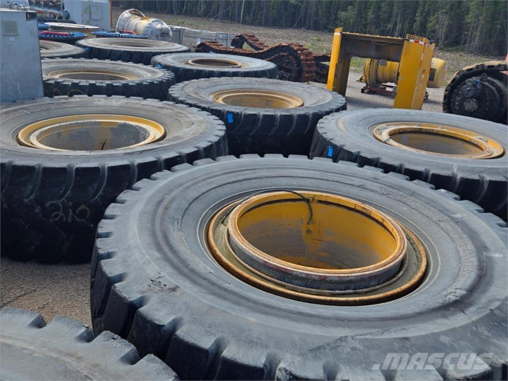 Komatsu 830E-1DC Tires, wheels and rims
