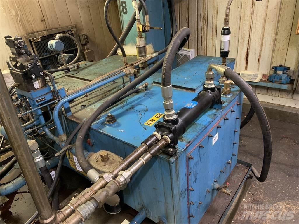 Vickers  Water Pumps