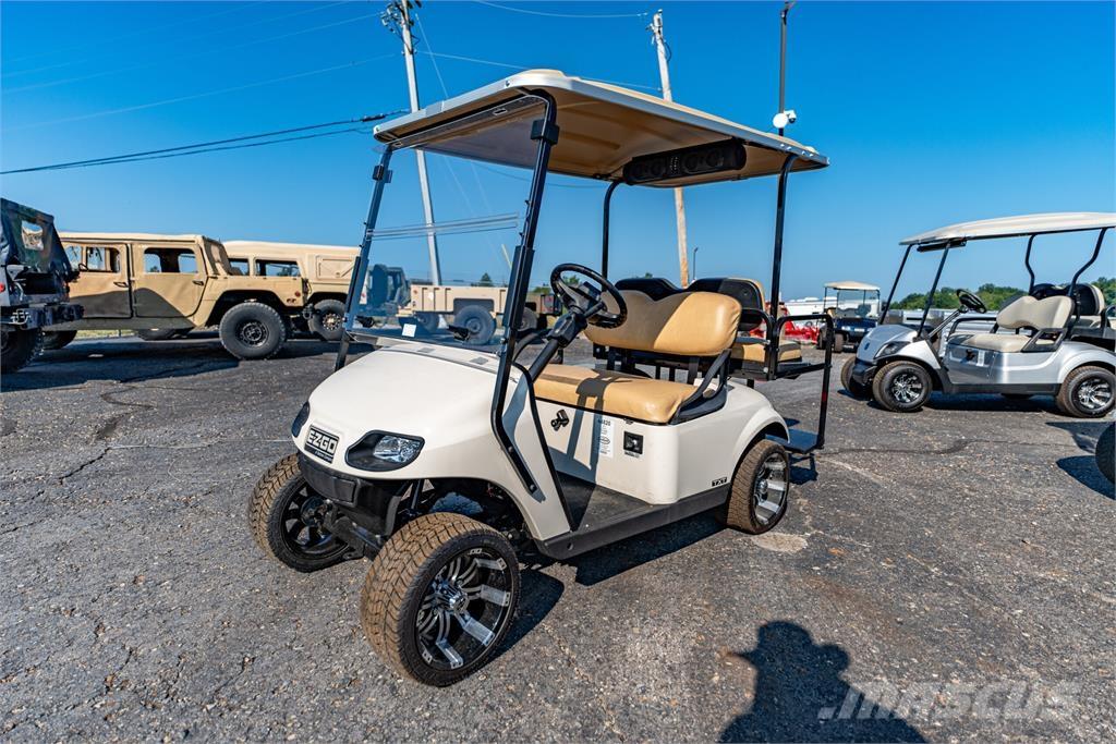 E-Z-GO TXT-GAS Golf Carts