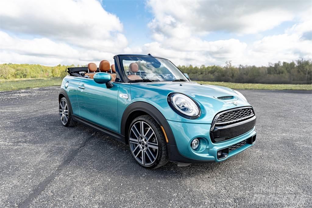 Mini COOPER Automobiles / SUVS