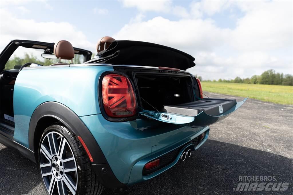Mini COOPER Automobiles / SUVS